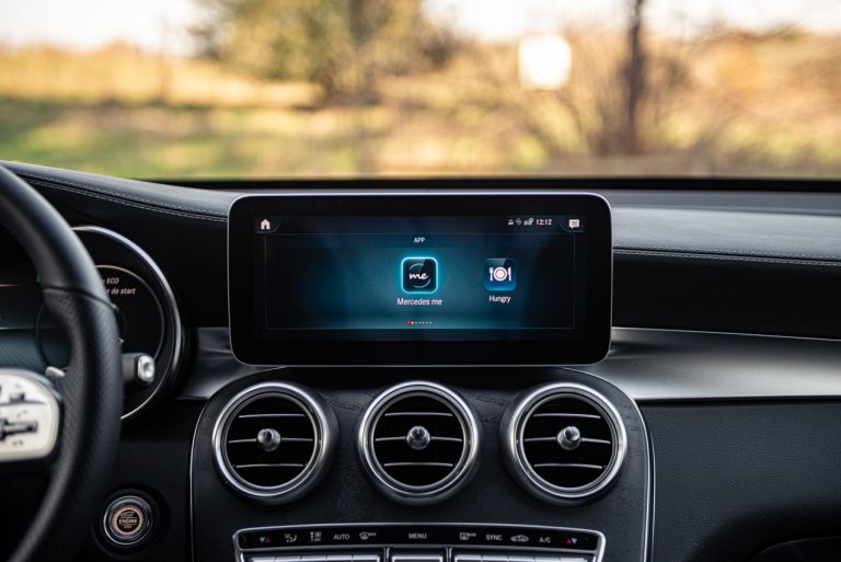 Mercedes-Benz GLC, la prova su strada