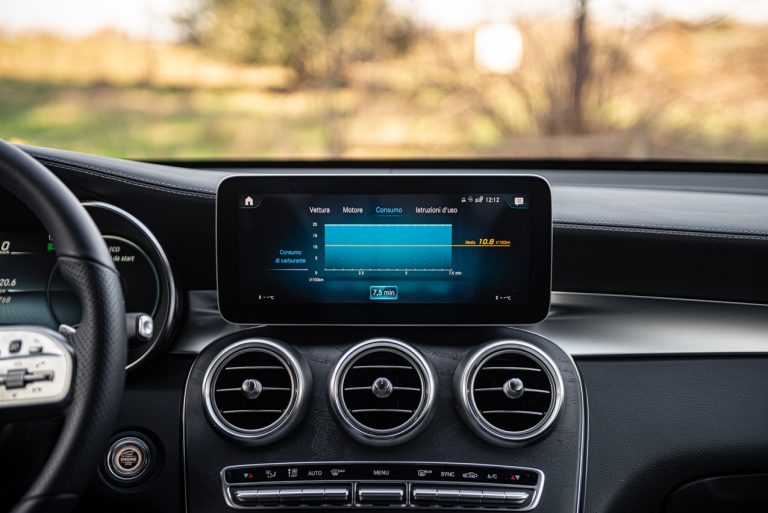 Mercedes-Benz GLC, la prova su strada