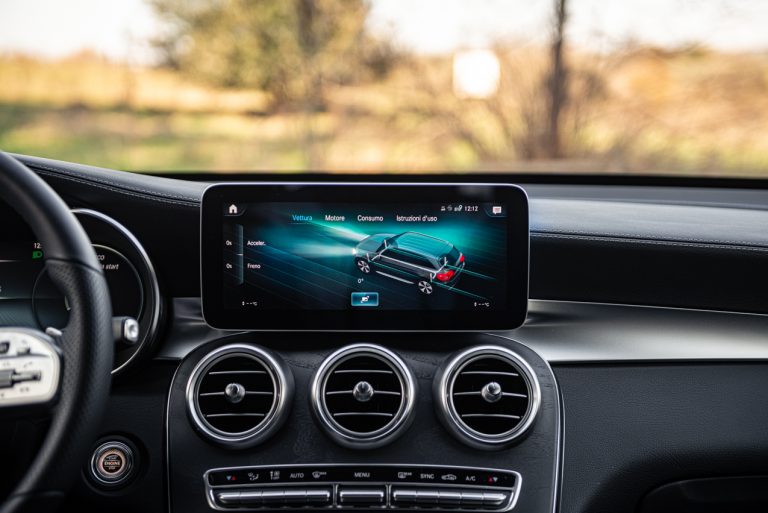 Mercedes-Benz GLC, la prova su strada