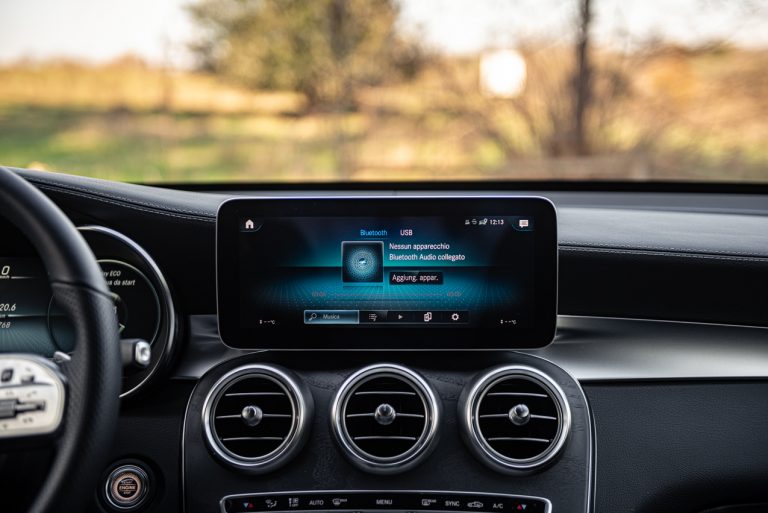 Mercedes-Benz GLC, la prova su strada