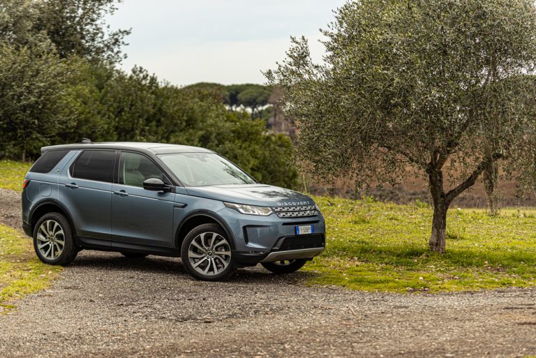 Land Rover Discovery Sport 2.0 TD4: la prova su strada