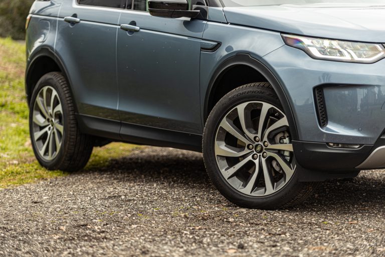 Land Rover Discovery Sport 2.0 TD4: la prova su strada