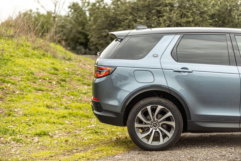 Land Rover Discovery Sport 2.0 TD4: la prova su strada