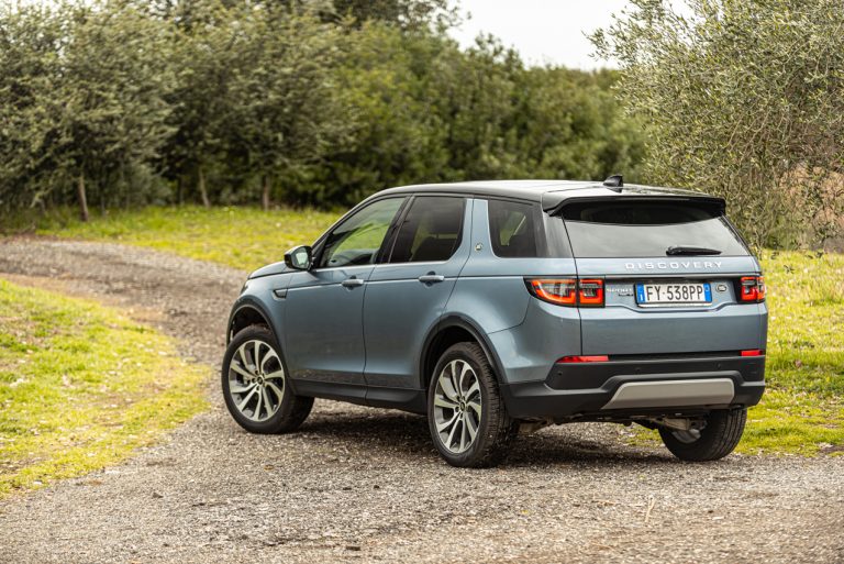 Land Rover Discovery Sport 2.0 TD4: la prova su strada