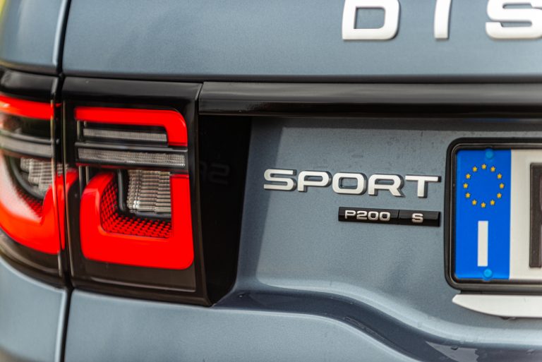 Land Rover Discovery Sport 2.0 TD4: la prova su strada
