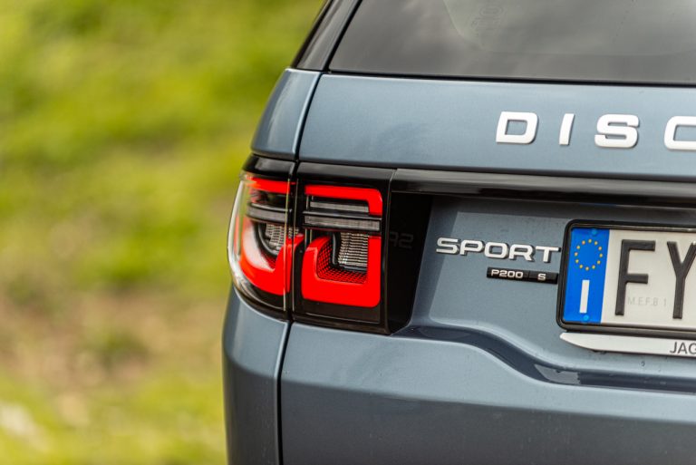 Land Rover Discovery Sport 2.0 TD4: la prova su strada