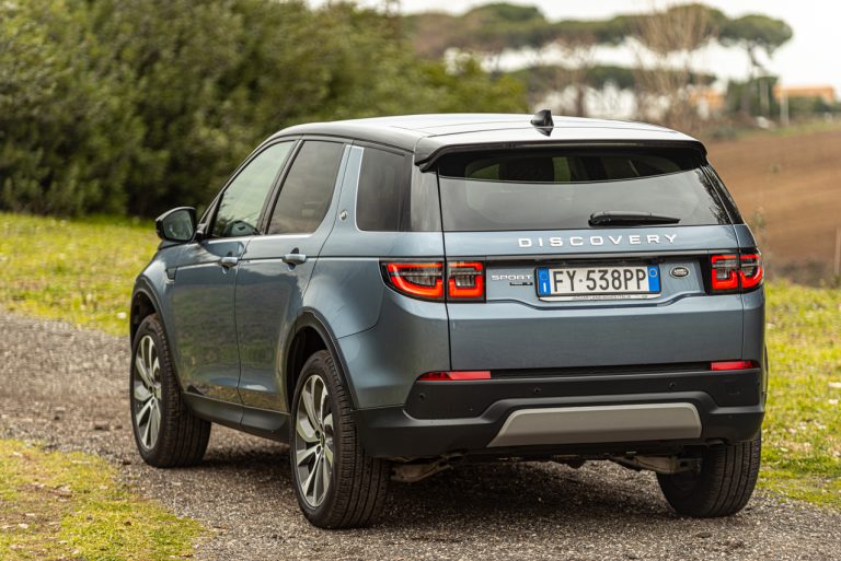 Land Rover Discovery Sport 2.0 TD4: la prova su strada