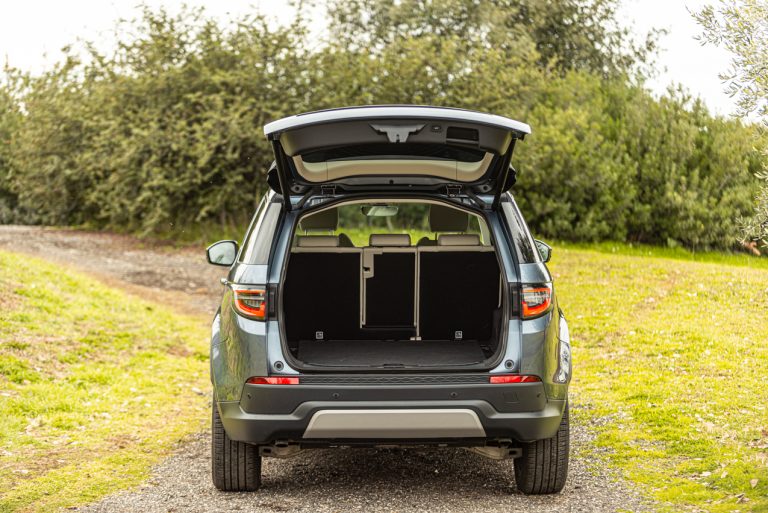 Land Rover Discovery Sport 2.0 TD4: la prova su strada