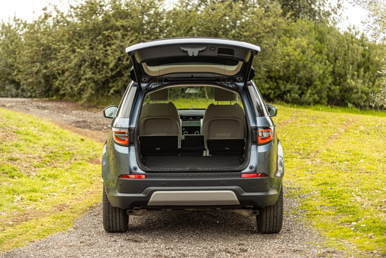 Land Rover Discovery Sport 2.0 TD4: la prova su strada