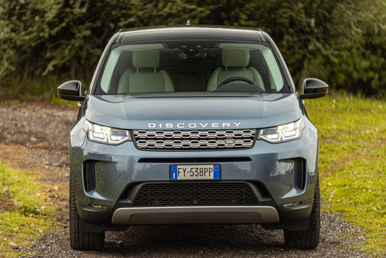 Land Rover Discovery Sport 2.0 TD4: la prova su strada