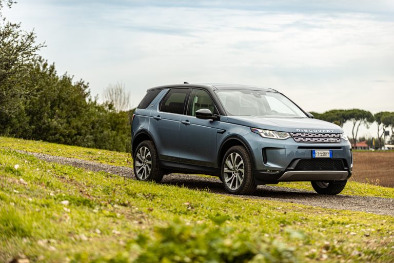 Land Rover Discovery Sport 2.0 TD4: la prova su strada