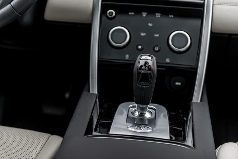 Land Rover Discovery Sport 2.0 TD4: la prova su strada