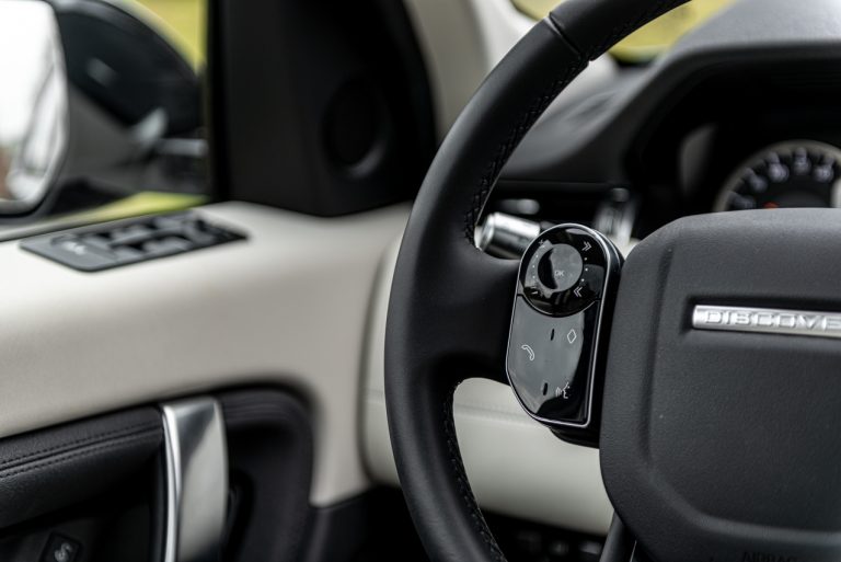 Land Rover Discovery Sport 2.0 TD4: la prova su strada