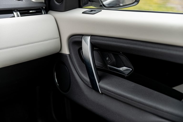 Land Rover Discovery Sport 2.0 TD4: la prova su strada