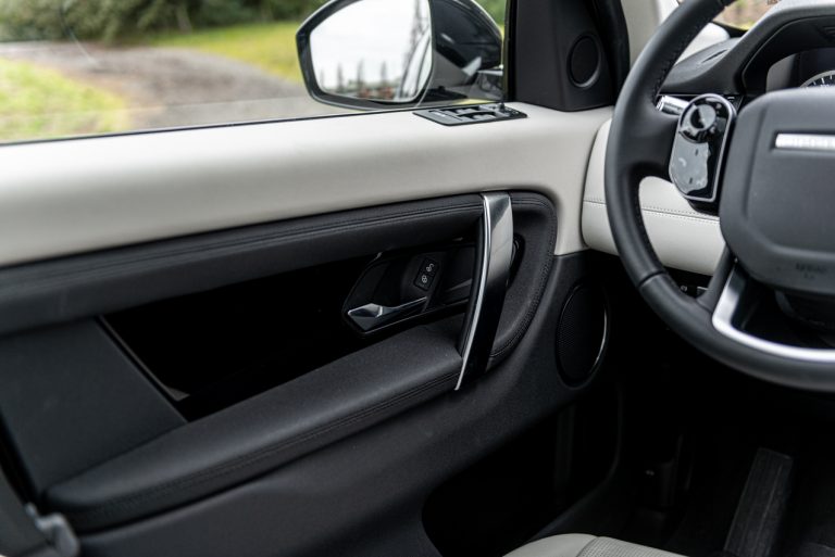 Land Rover Discovery Sport 2.0 TD4: la prova su strada