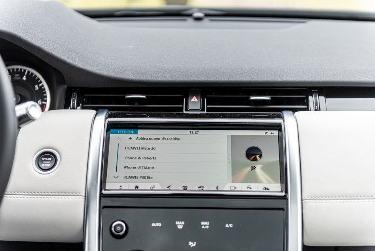 Land Rover Discovery Sport 2.0 TD4: la prova su strada