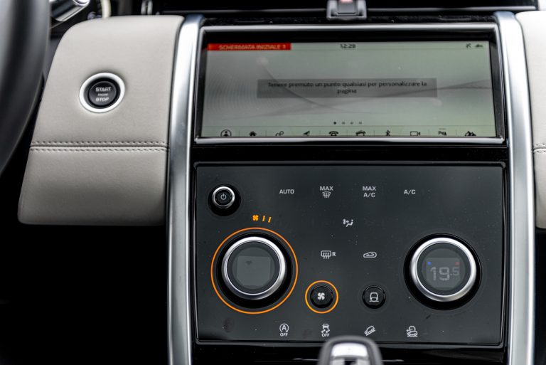 Land Rover Discovery Sport 2.0 TD4: la prova su strada