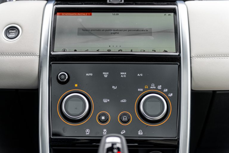Land Rover Discovery Sport 2.0 TD4: la prova su strada