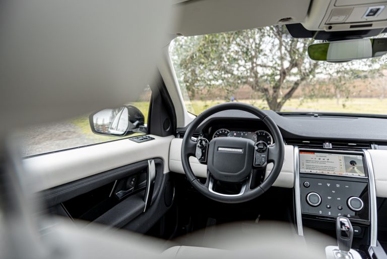 Land Rover Discovery Sport 2.0 TD4: la prova su strada