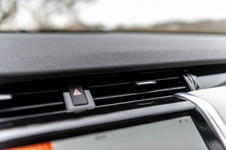 Land Rover Discovery Sport 2.0 TD4: la prova su strada