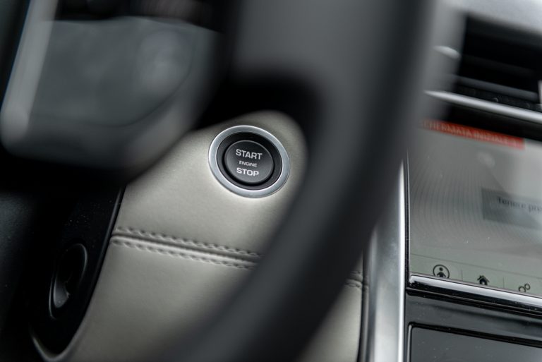 Land Rover Discovery Sport 2.0 TD4: la prova su strada