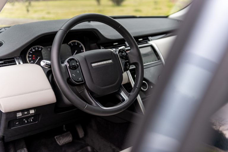 Land Rover Discovery Sport 2.0 TD4: la prova su strada