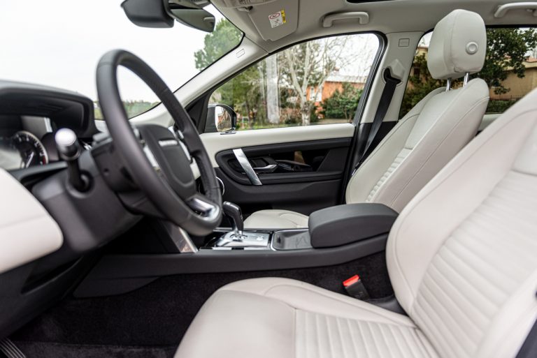 Land Rover Discovery Sport 2.0 TD4: la prova su strada