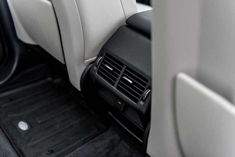 Land Rover Discovery Sport 2.0 TD4: la prova su strada