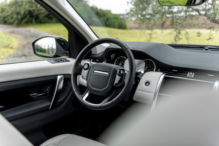 Land Rover Discovery Sport 2.0 TD4: la prova su strada