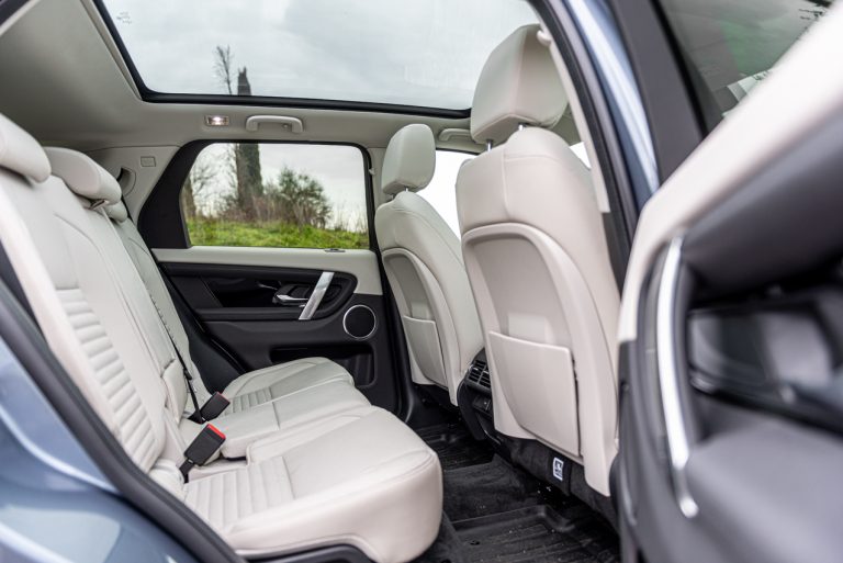Land Rover Discovery Sport 2.0 TD4: la prova su strada