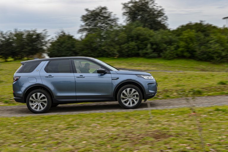 Land Rover Discovery Sport 2.0 TD4: la prova su strada