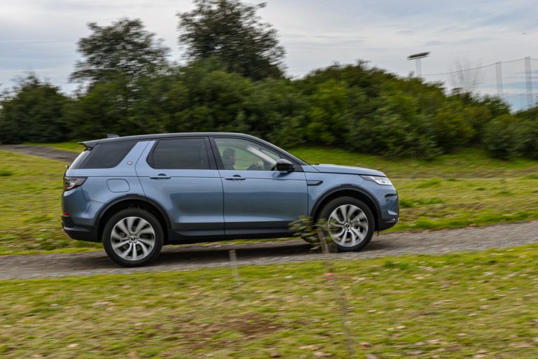 Land Rover Discovery Sport 2.0 TD4: la prova su strada