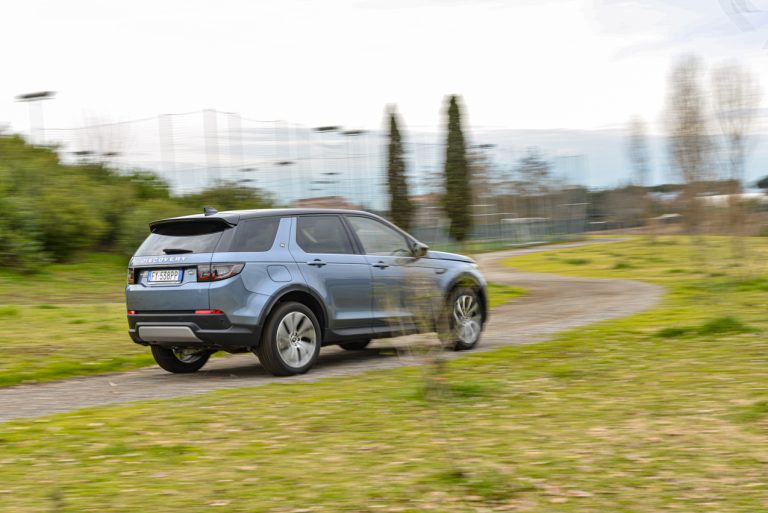 Land Rover Discovery Sport 2.0 TD4: la prova su strada