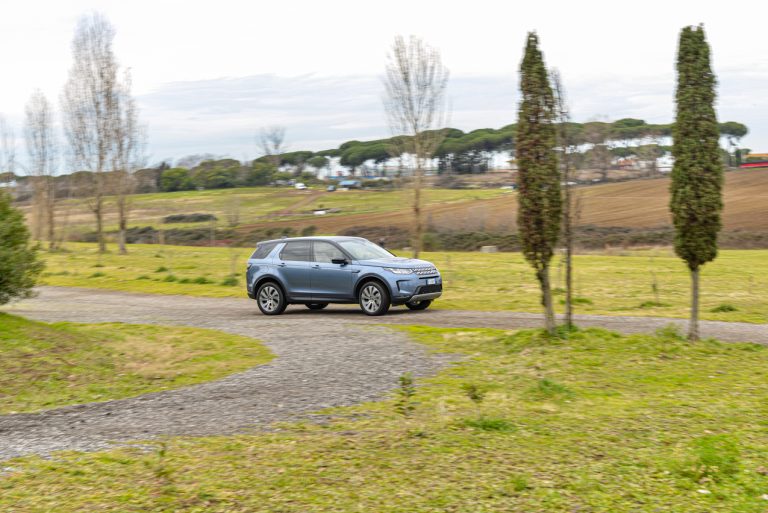 Land Rover Discovery Sport 2.0 TD4: la prova su strada