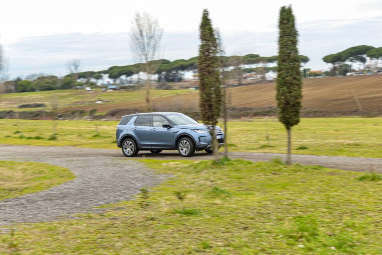 Land Rover Discovery Sport 2.0 TD4: la prova su strada