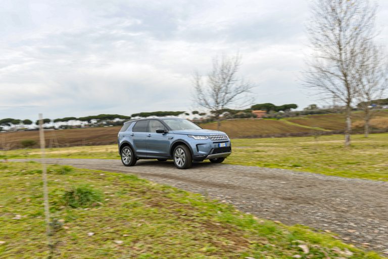 Land Rover Discovery Sport 2.0 TD4: la prova su strada
