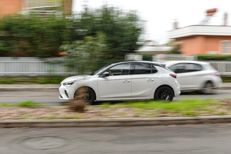 Opel Corsa 1.2 turbo MT: la prova su strada