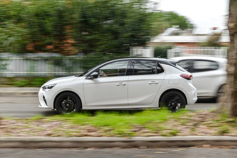 Opel Corsa 1.2 turbo MT: la prova su strada