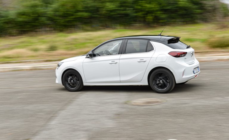 Opel Corsa 1.2 turbo MT: la prova su strada