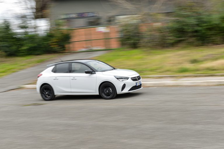 Opel Corsa 1.2 turbo MT: la prova su strada