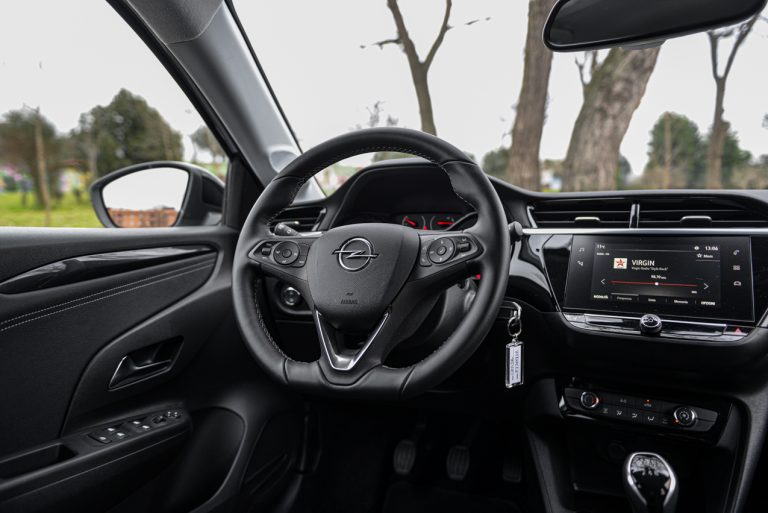 Opel Corsa 1.2 turbo MT: la prova su strada
