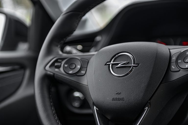 Opel Corsa 1.2 turbo MT: la prova su strada