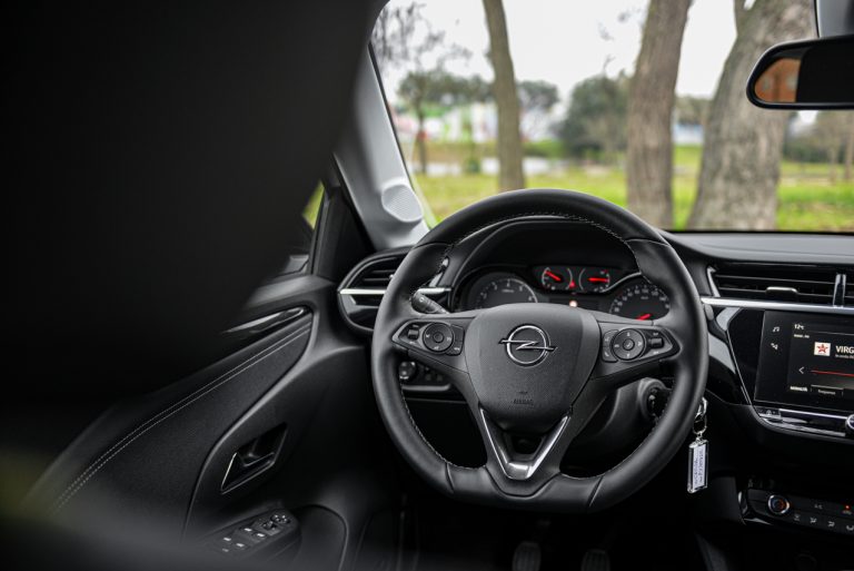 Opel Corsa 1.2 turbo MT: la prova su strada