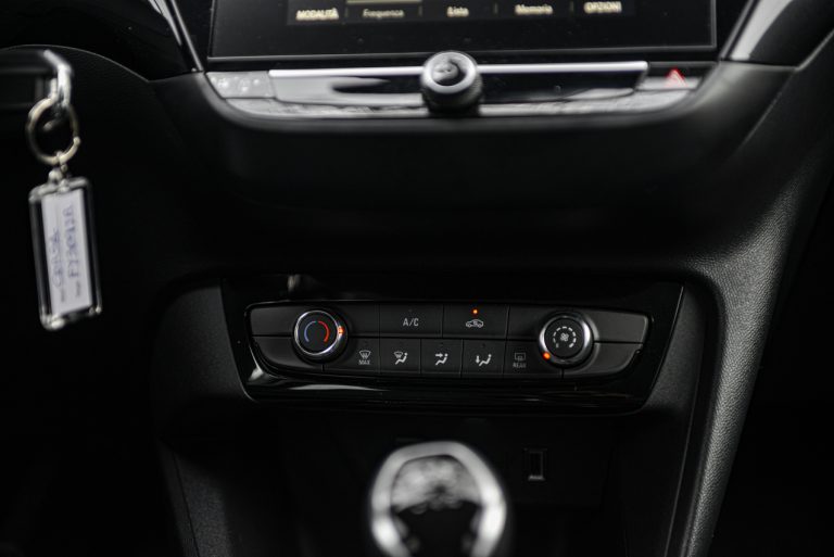 Opel Corsa 1.2 turbo MT: la prova su strada