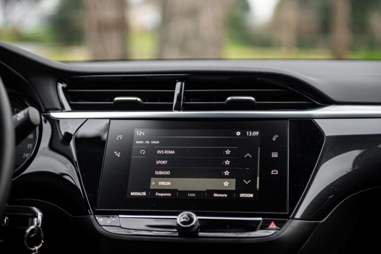 Opel Corsa 1.2 turbo MT: la prova su strada