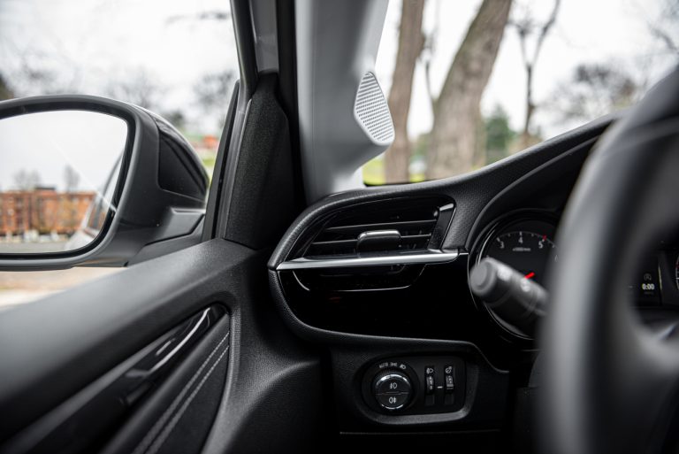 Opel Corsa 1.2 turbo MT: la prova su strada