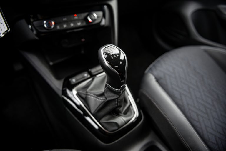 Opel Corsa 1.2 turbo MT: la prova su strada