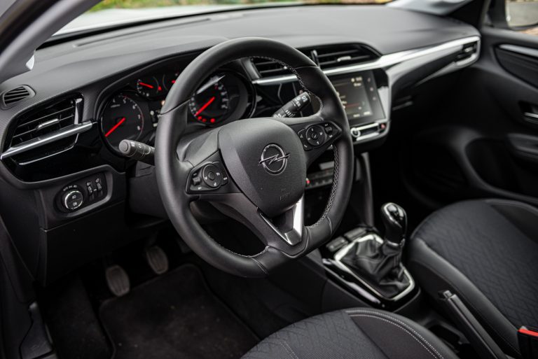 Opel Corsa 1.2 turbo MT: la prova su strada