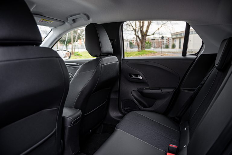 Opel Corsa 1.2 turbo MT: la prova su strada