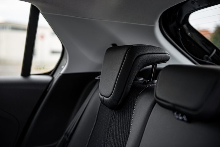 Opel Corsa 1.2 turbo MT: la prova su strada